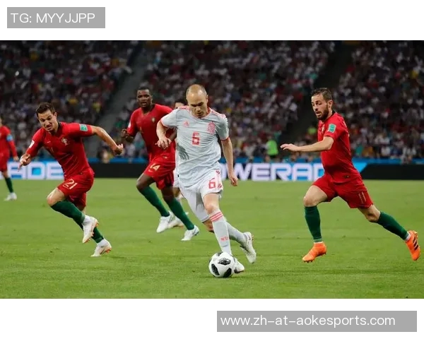 2025年现役足球球星实力排名前十 强者风采与竞技魅力解析 2025年现役足球球星实力排名前十 强者风采与竞技魅力解析